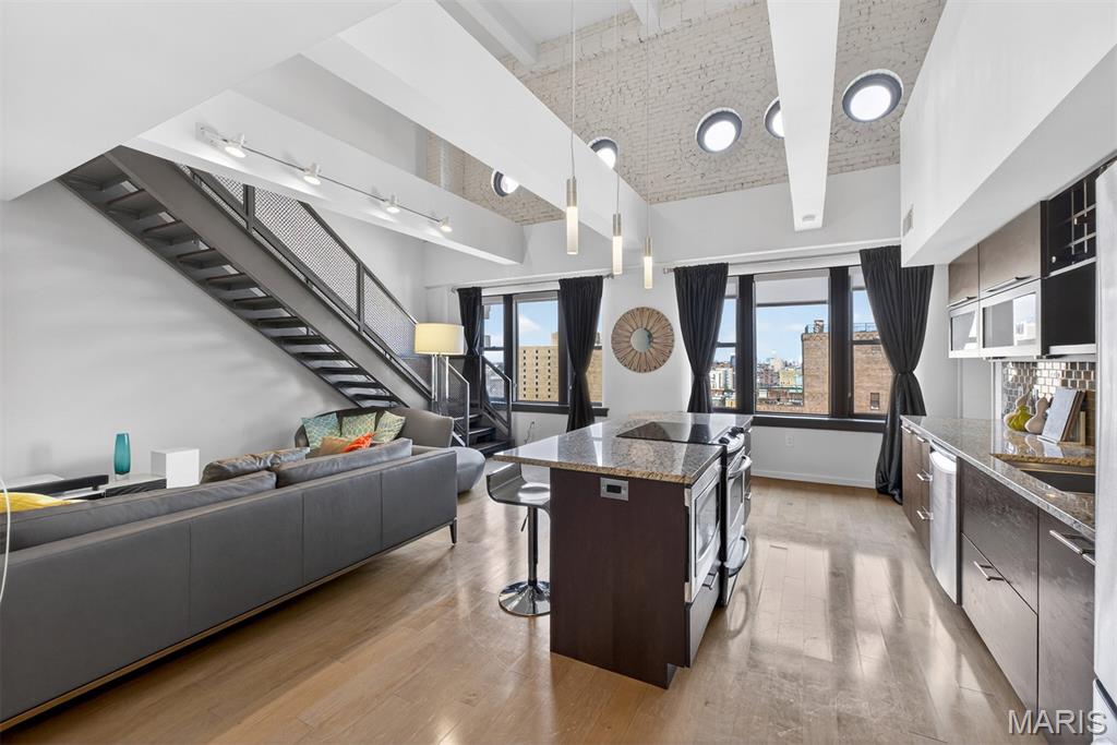 915 Olive Street Unit: 1605