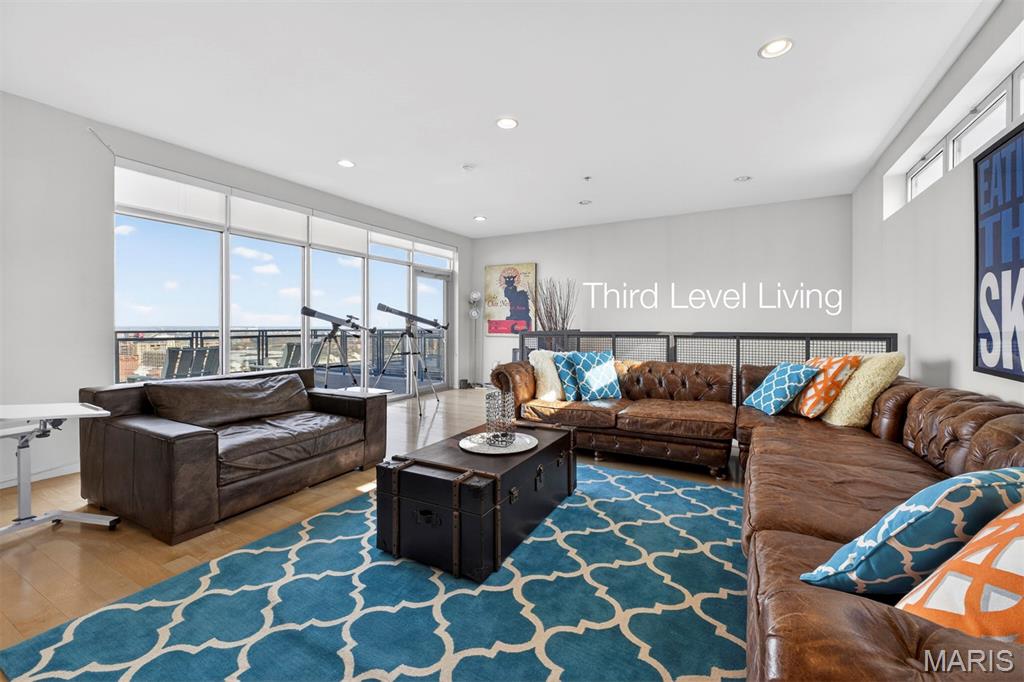 915 Olive Street Unit: 1605