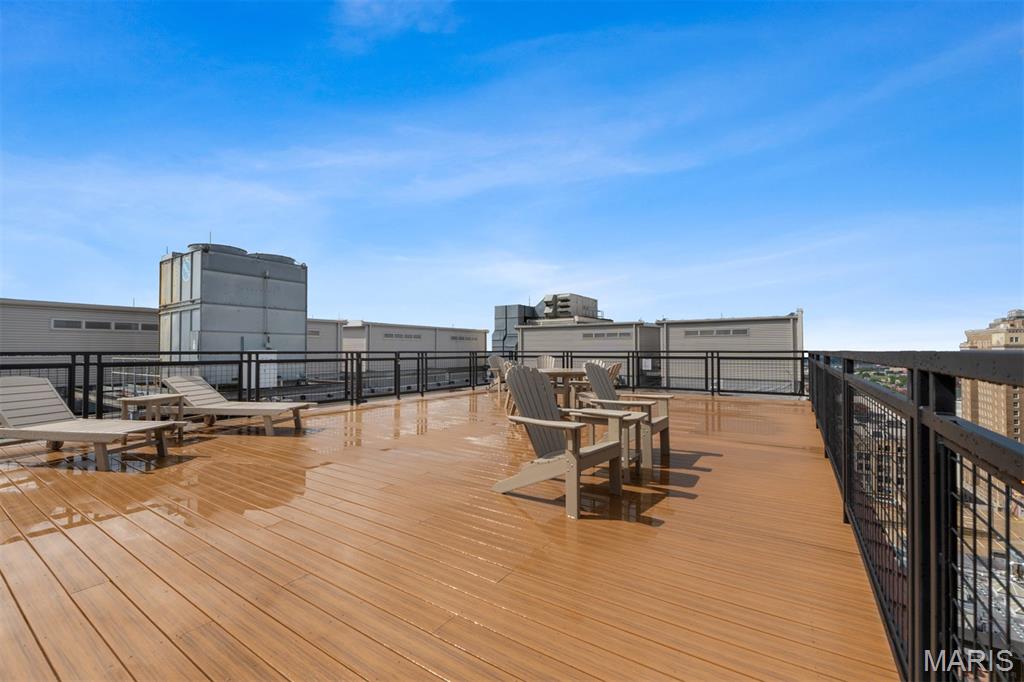 915 Olive Street Unit: 1605