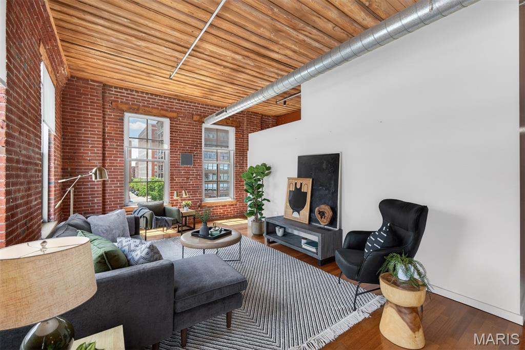 721 N 17th Unit: 405