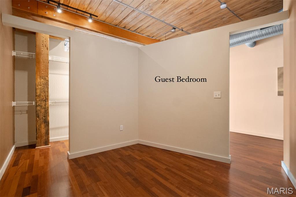 721 N 17th Unit: 405