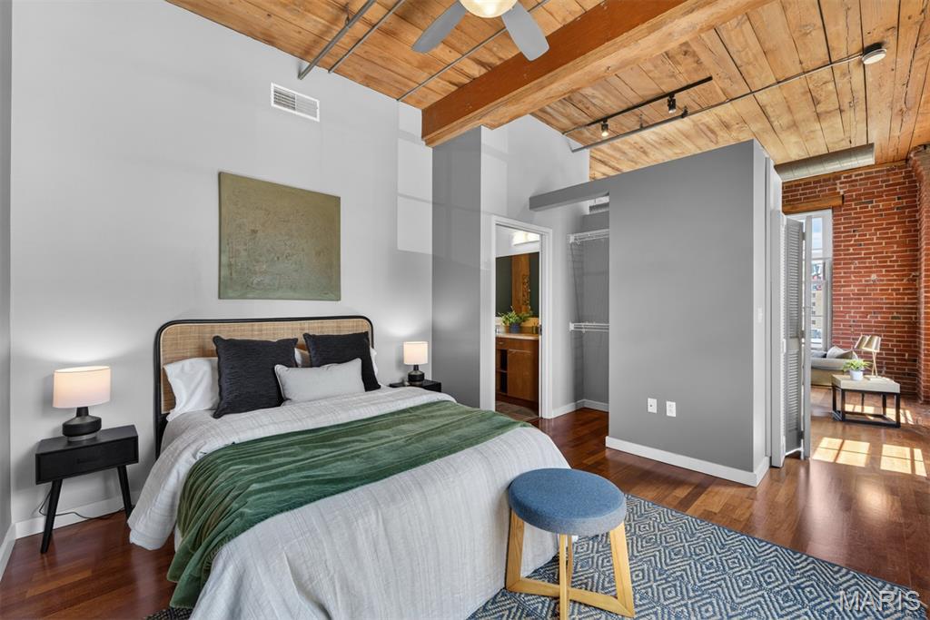 721 N 17th Unit: 405