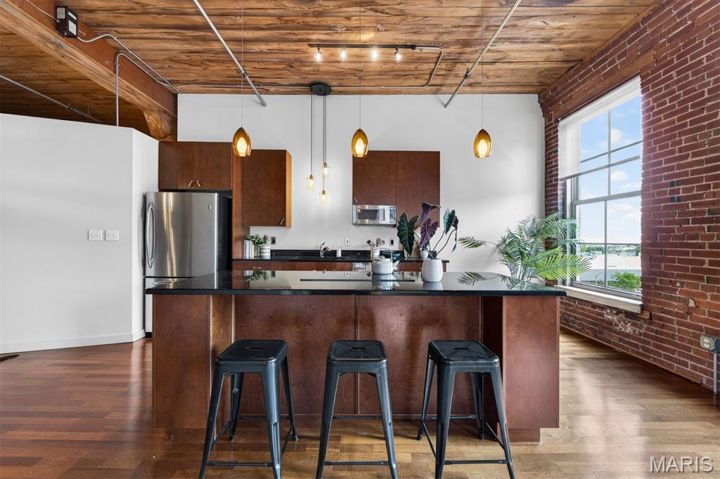 721 N 17th Unit: 405