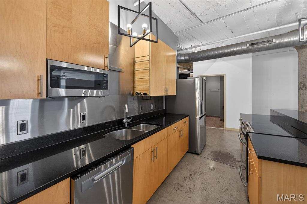 1611 Locust Street Unit: 603