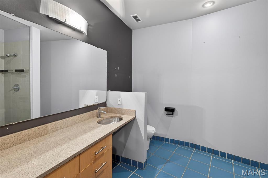 1611 Locust Street Unit: 603