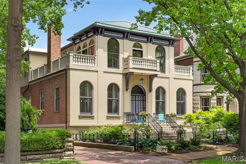 2035 Park Avenue