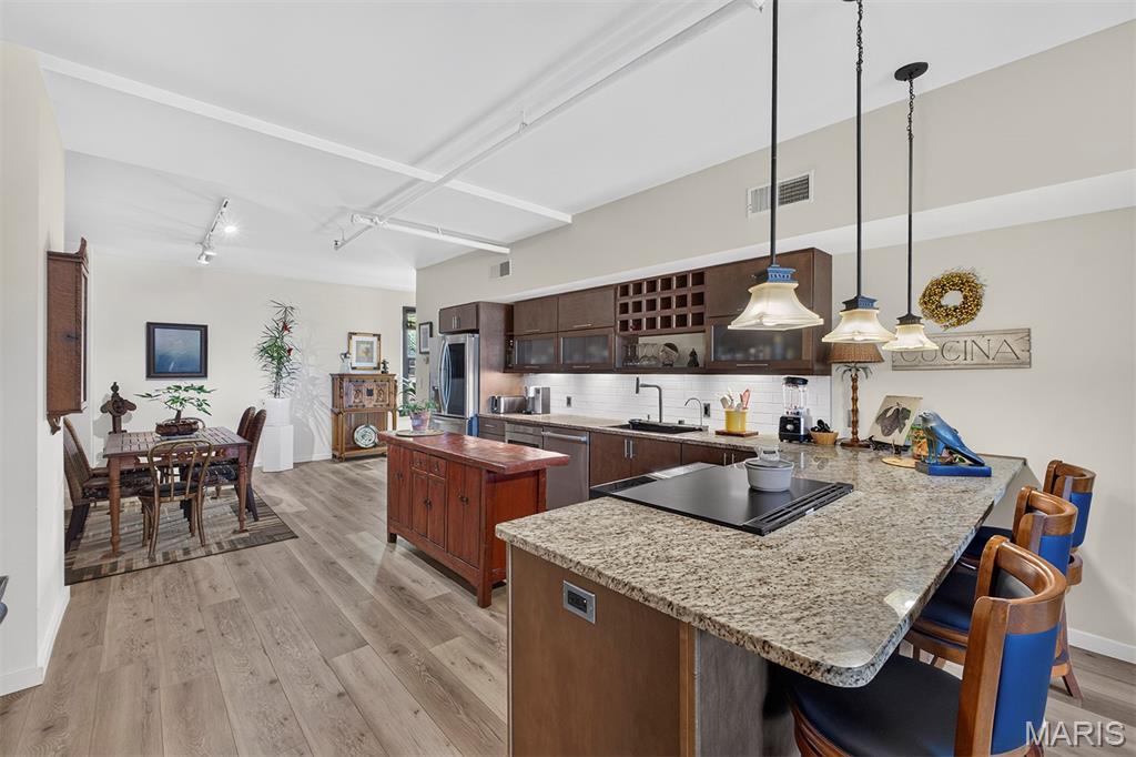 915 Olive Street Unit: 901