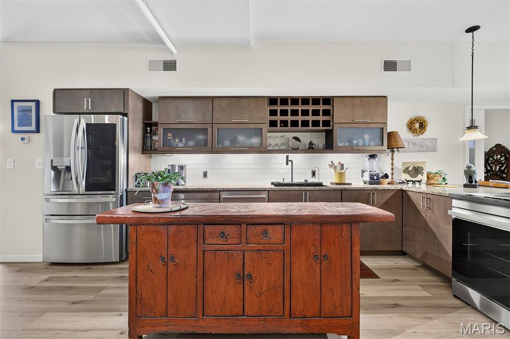 915 Olive Street Unit: 901