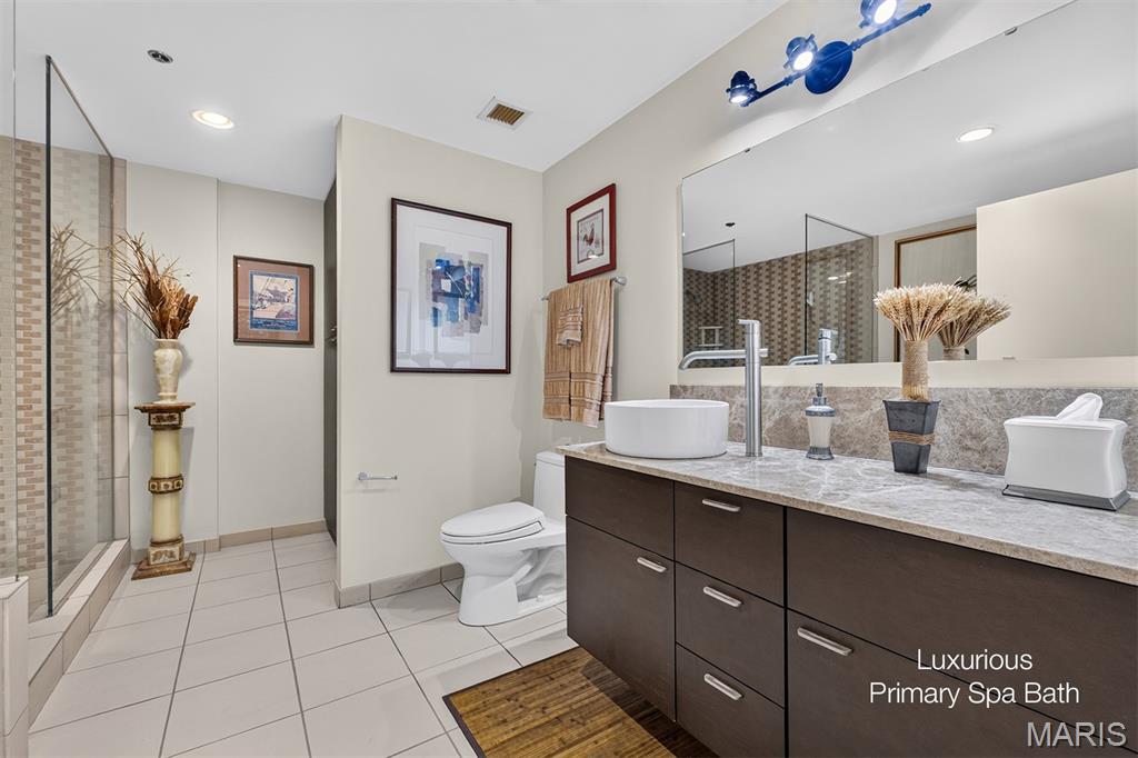 915 Olive Street Unit: 901