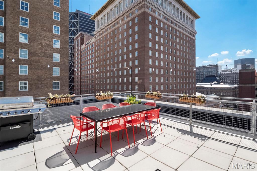 901 Washington Avenue Unit: 704