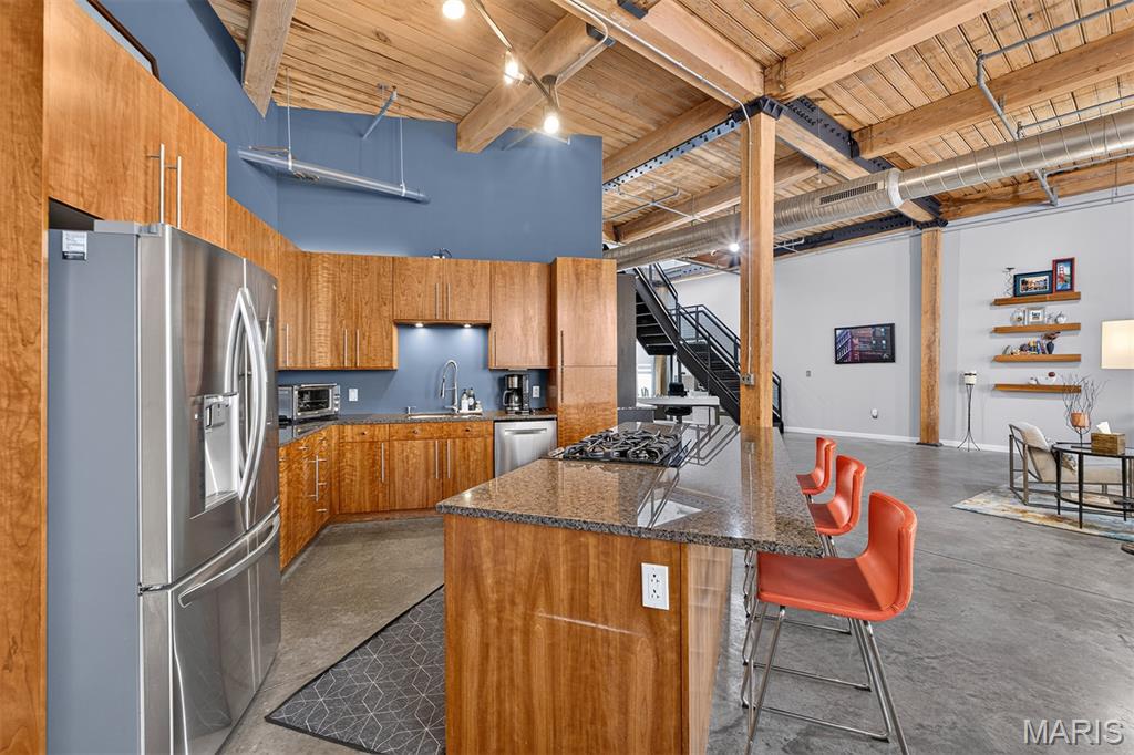 901 Washington Avenue Unit: 704
