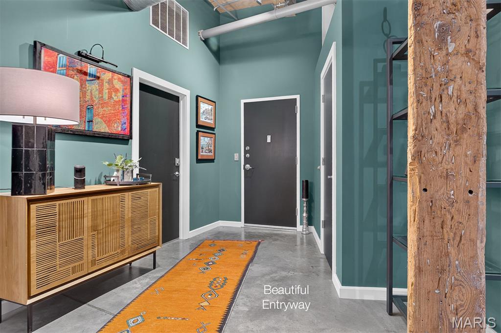 901 Washington Avenue Unit: 704