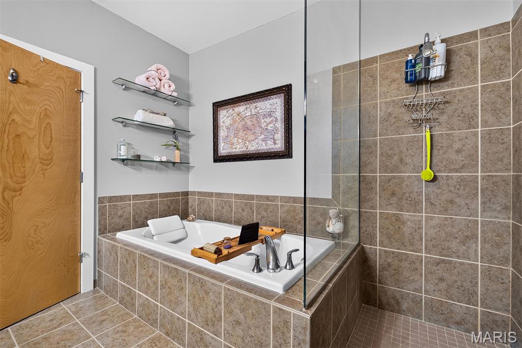 901 Washington Avenue Unit: 704