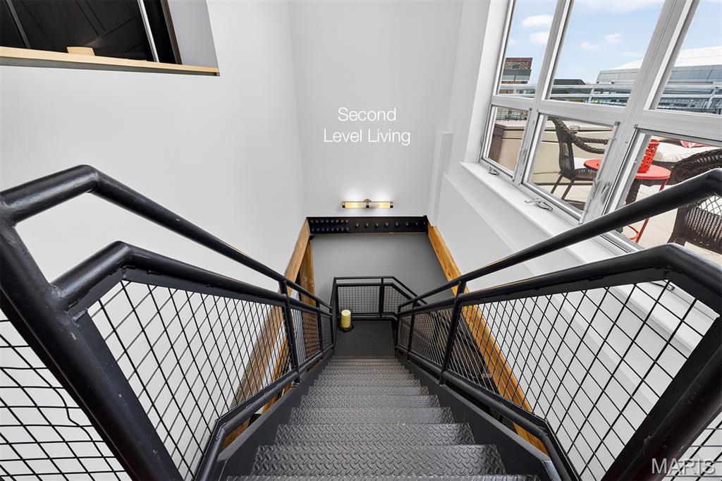 901 Washington Avenue Unit: 704