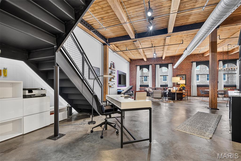 901 Washington Avenue Unit: 704