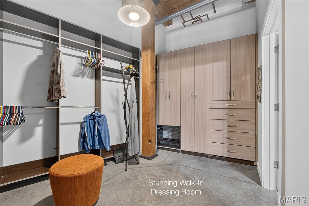 901 Washington Avenue Unit: 704