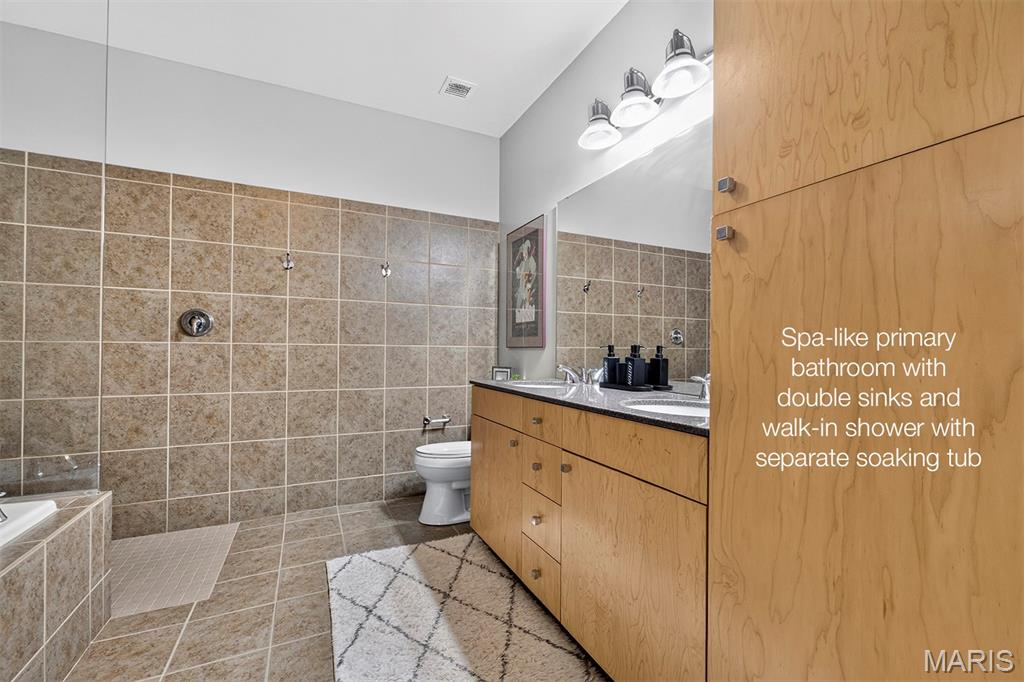 901 Washington Avenue Unit: 704