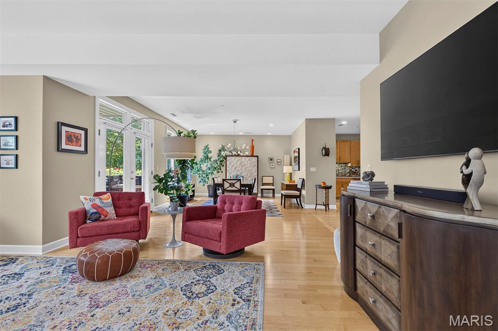 110 N Newstead Avenue Unit: 103