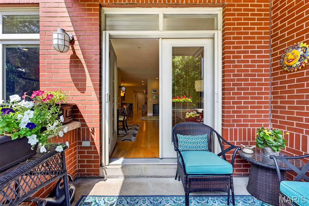 110 N Newstead Avenue Unit: 103