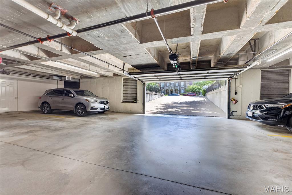 110 N Newstead Avenue Unit: 103