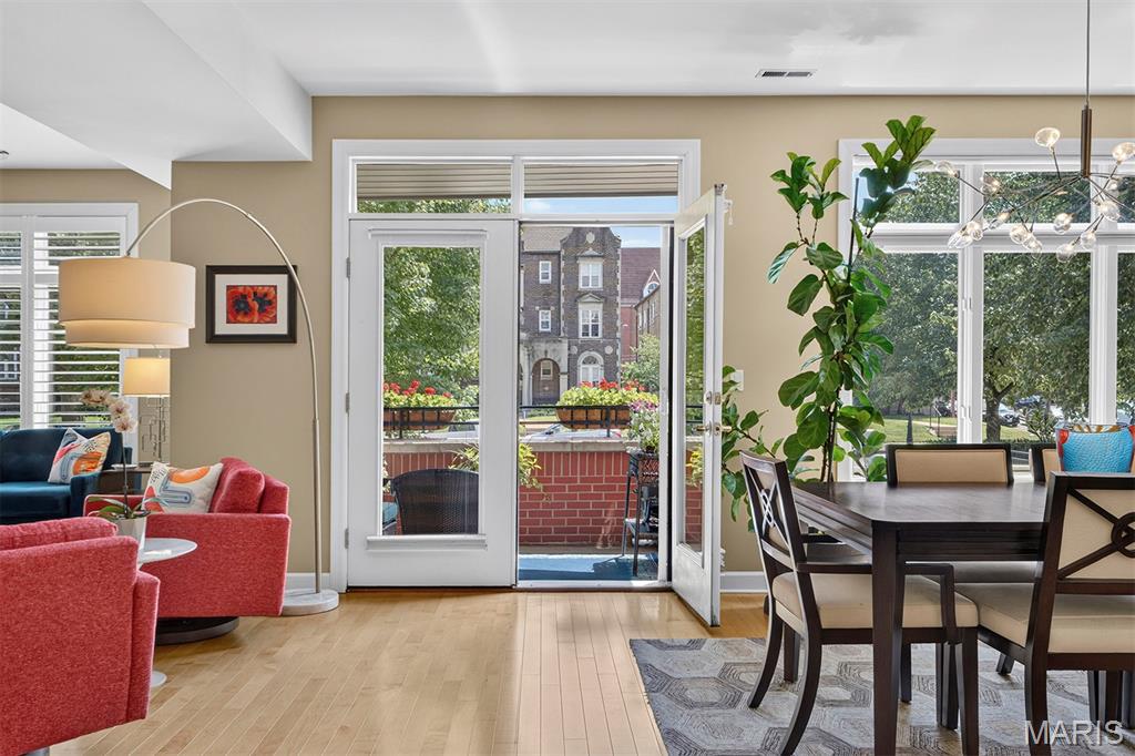 110 N Newstead Avenue Unit: 103