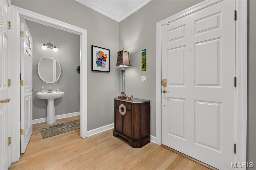 110 N Newstead Avenue Unit: 103