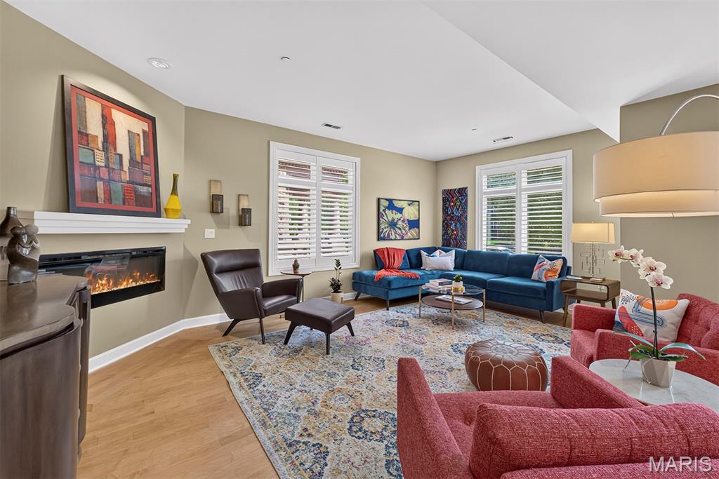 110 N Newstead Avenue Unit: 103