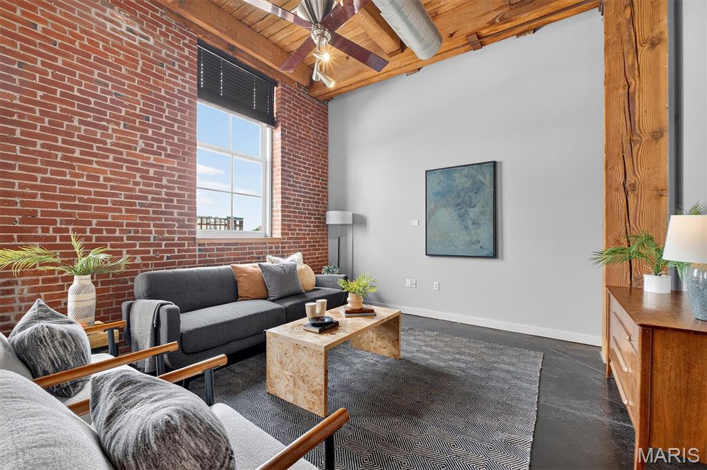 721 N 17th Unit: 202