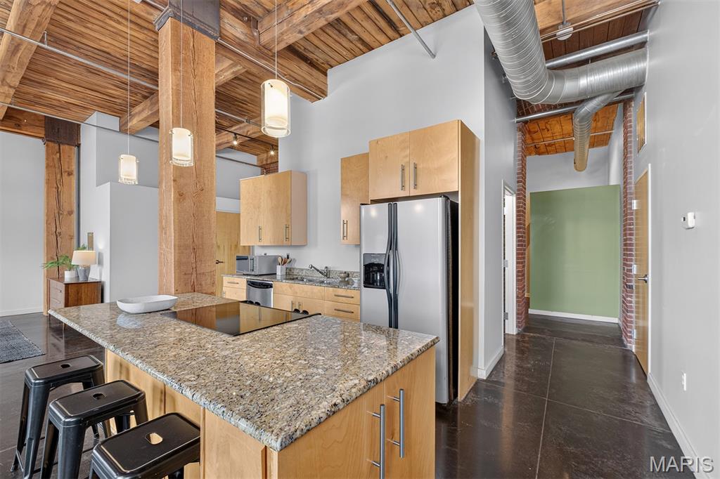 721 N 17th Unit: 202