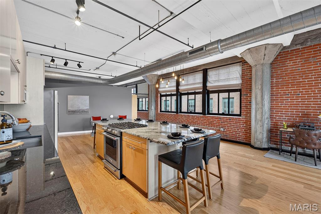 1619 Washington Avenue Unit: 802