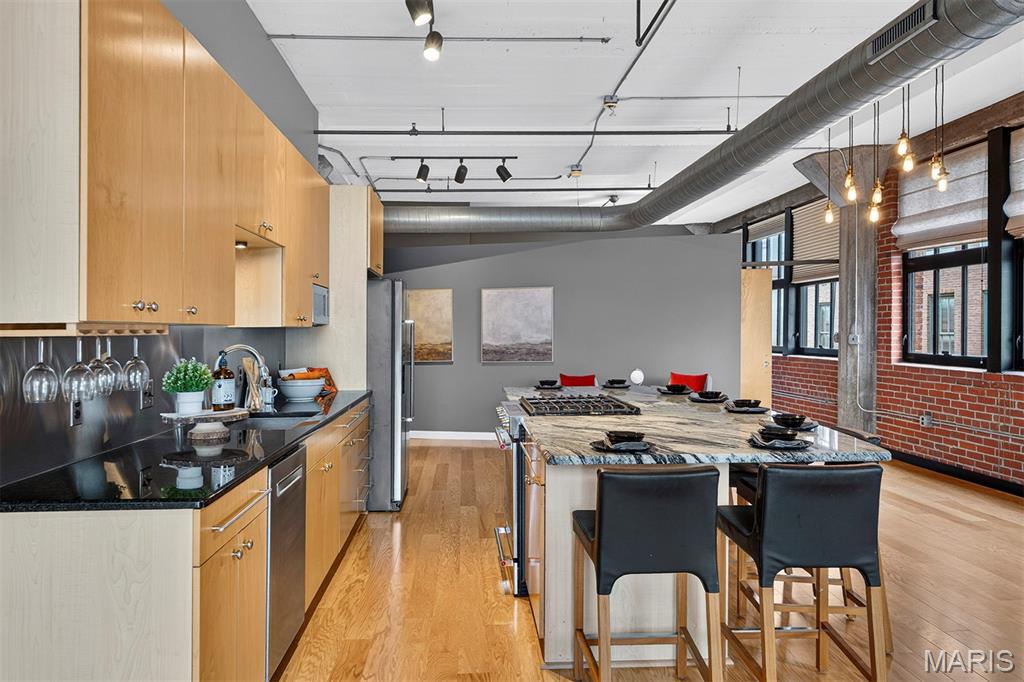 1619 Washington Avenue Unit: 802