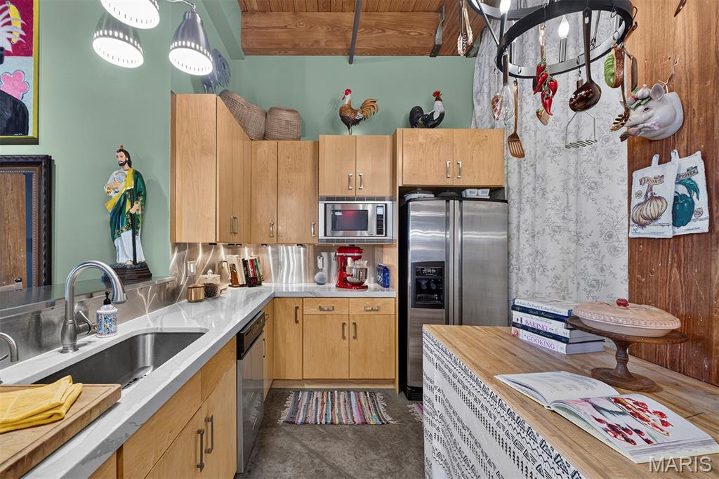703 N 13th Street Unit: 207