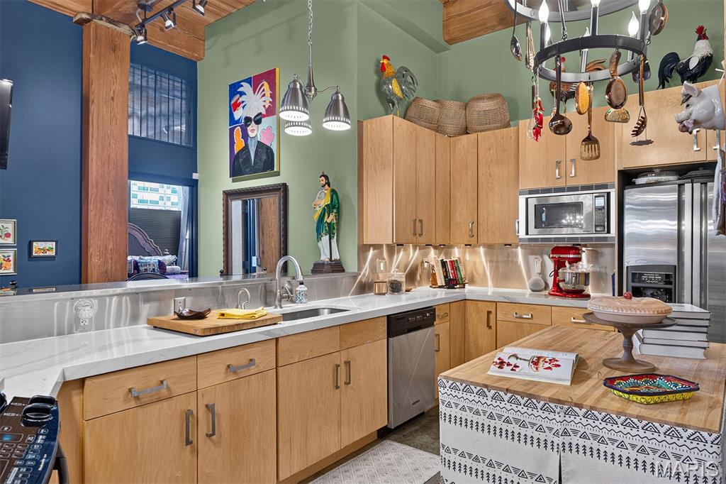 703 N 13th Street Unit: 207