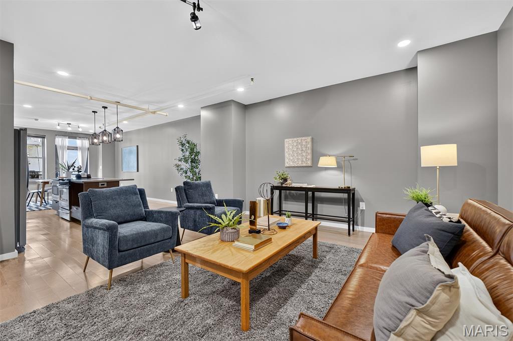 915 Olive Unit: 1112