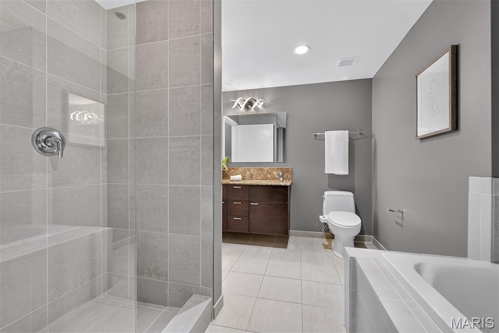 915 Olive Unit: 1112