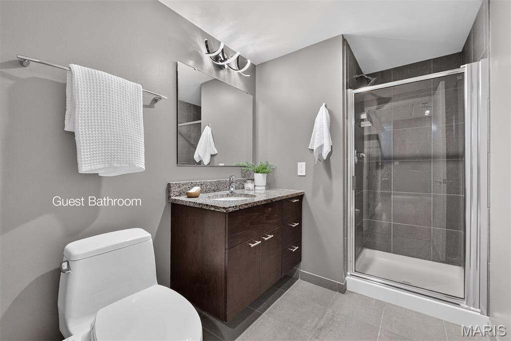 915 Olive Unit: 1112