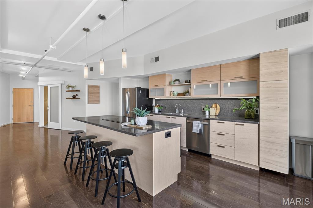 915 Olive Street Unit: 1404