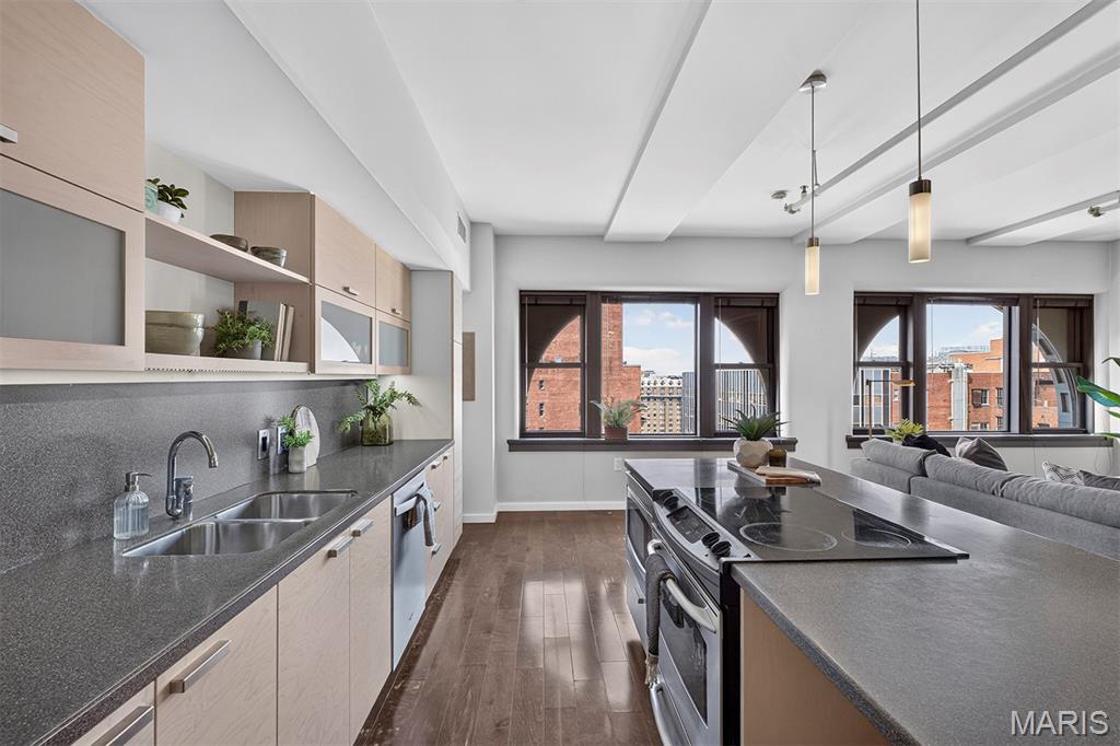 915 Olive Street Unit: 1404