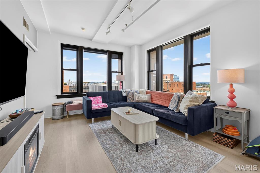 915 Olive Street Unit: 1503