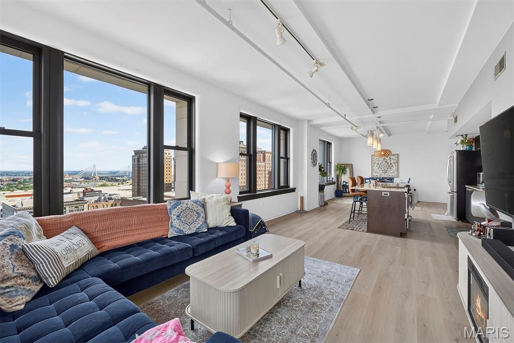 915 Olive Street Unit: 1503