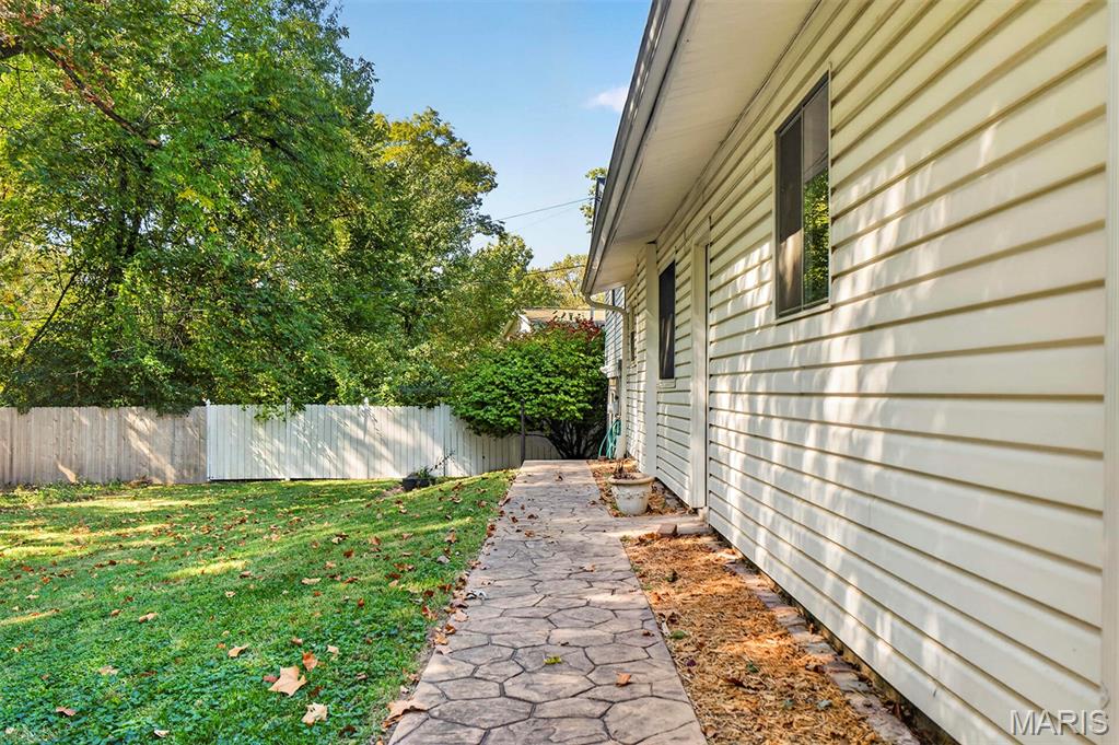12464 Sparrowwood Drive