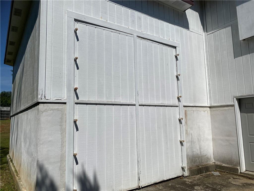 6605 Pine Ridge Circle