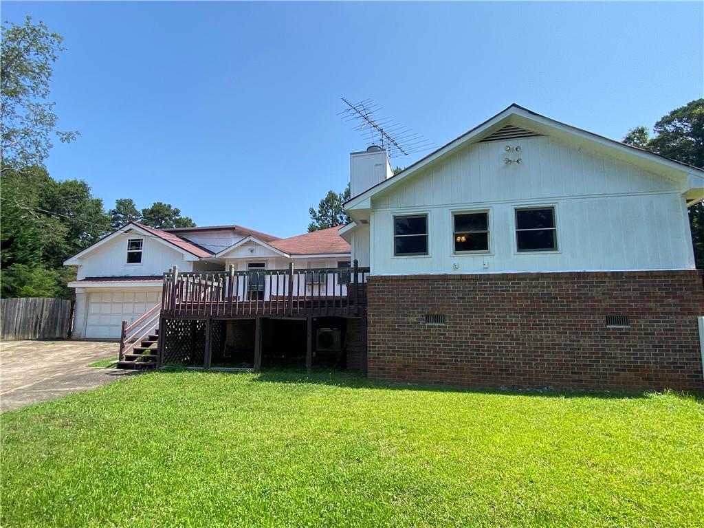 6605 Pine Ridge Circle