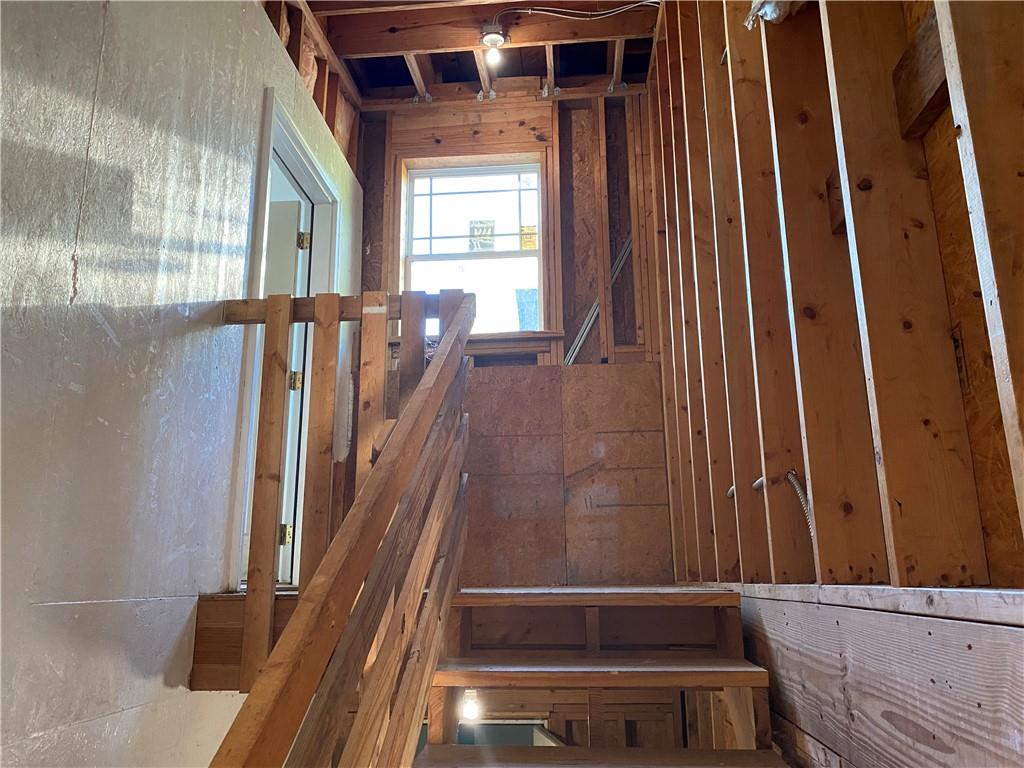 6605 Pine Ridge Circle