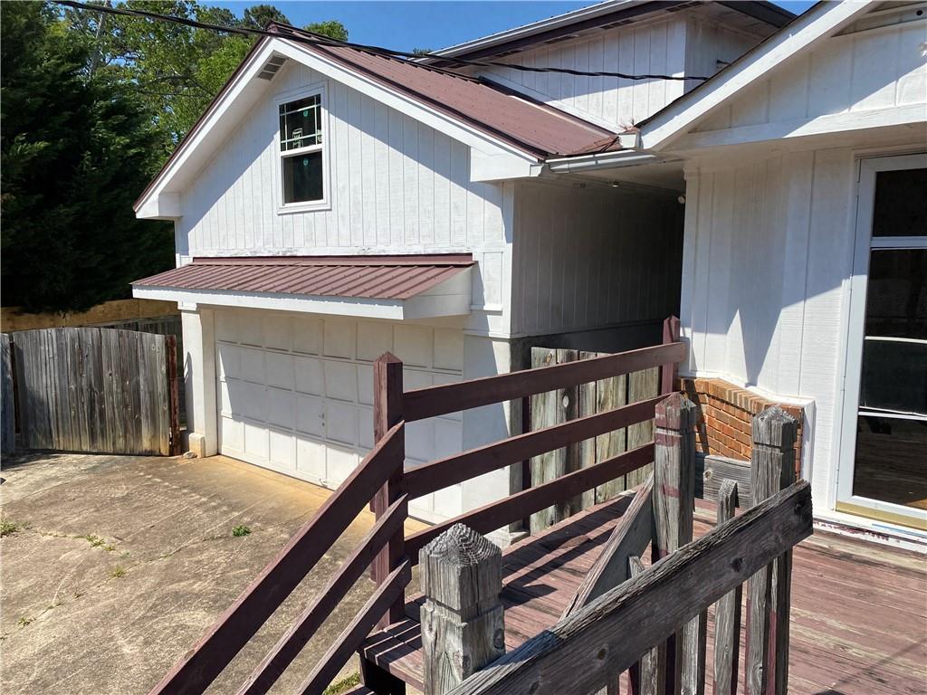 6605 Pine Ridge Circle