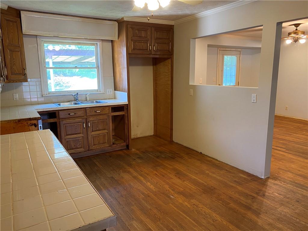 6605 Pine Ridge Circle