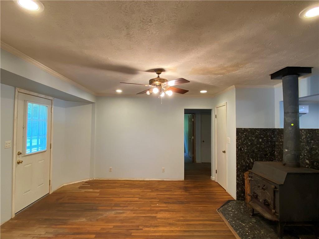 6605 Pine Ridge Circle