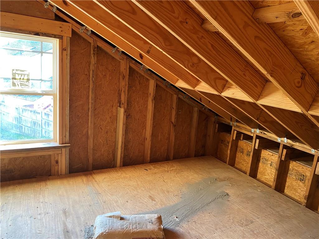 6605 Pine Ridge Circle