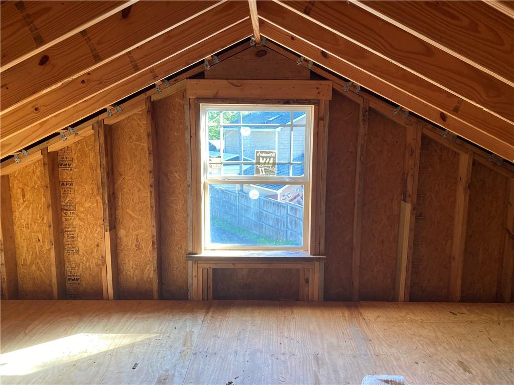 6605 Pine Ridge Circle