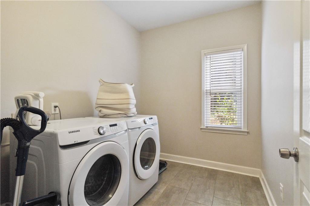 984 Pinfeather Court